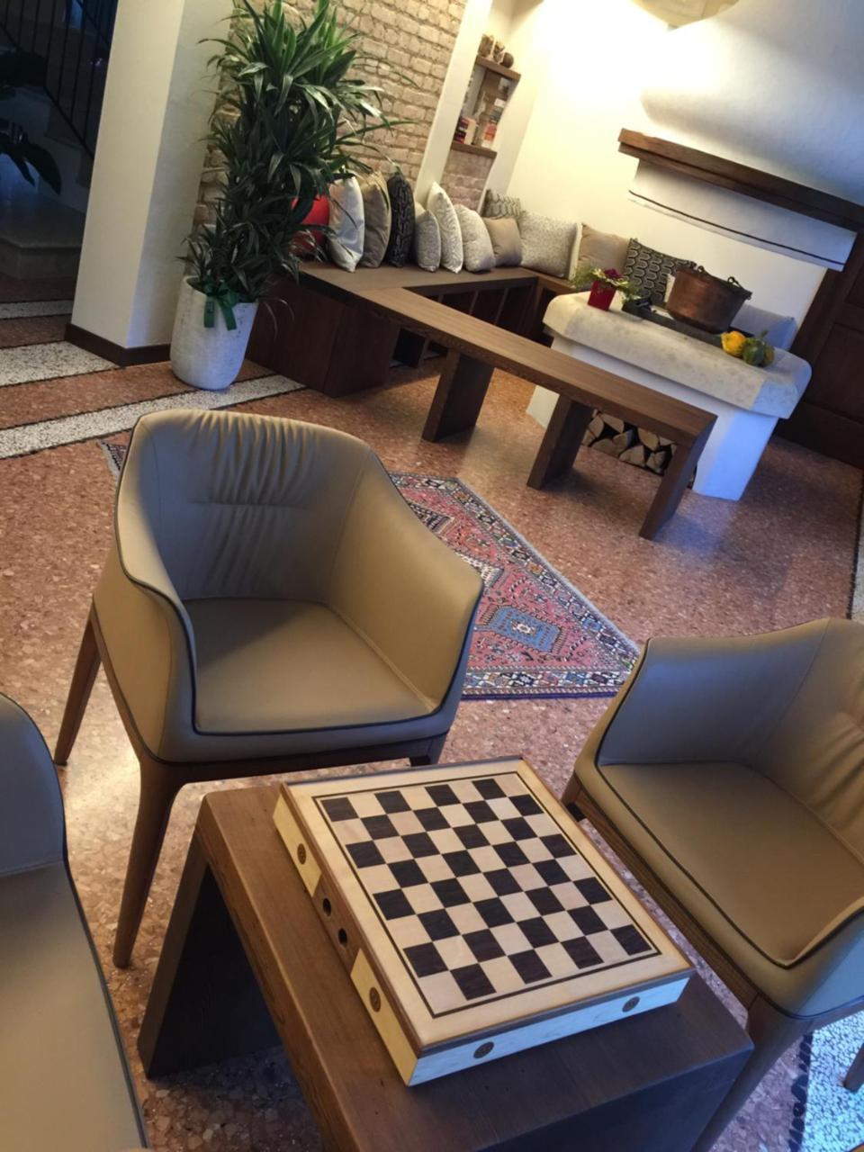 Hotel Crystal Luxury House Fiume Veneto Exterior foto